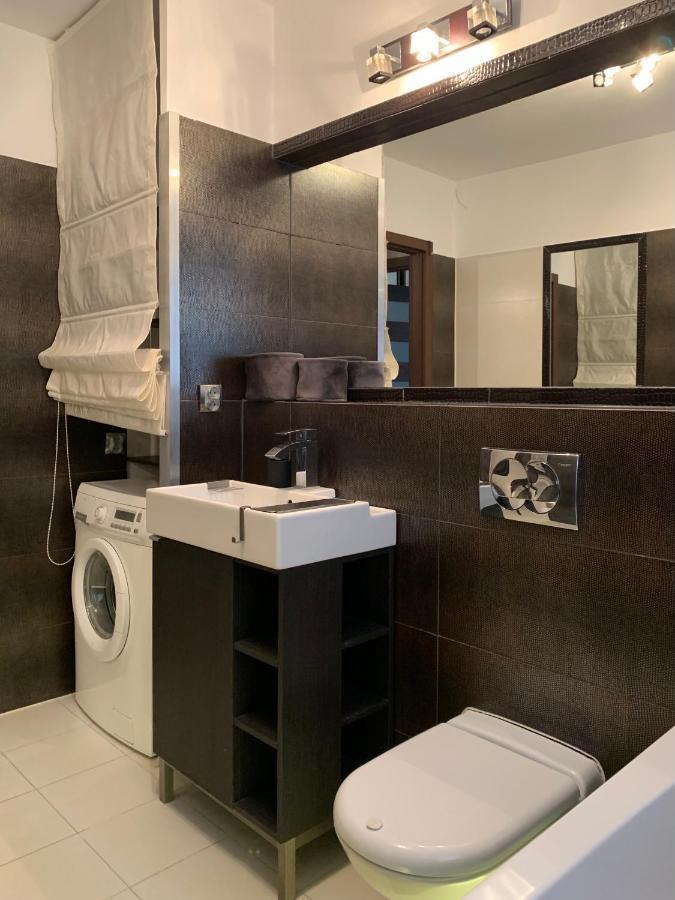 Uroczy Apartament W Centrum Miasta Stettin Exterior foto